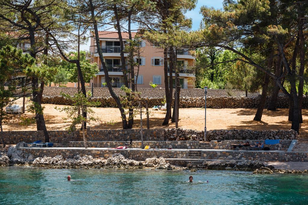 Apartments Mare&Mons Deluxe Malinska Exterior foto
