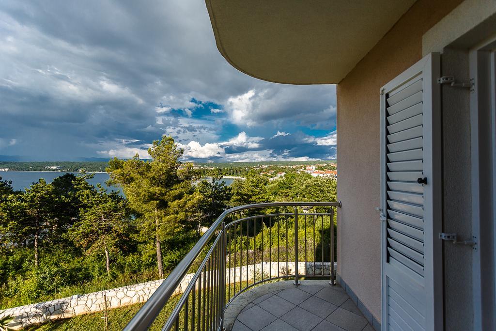 Apartments Mare&Mons Deluxe Malinska Exterior foto