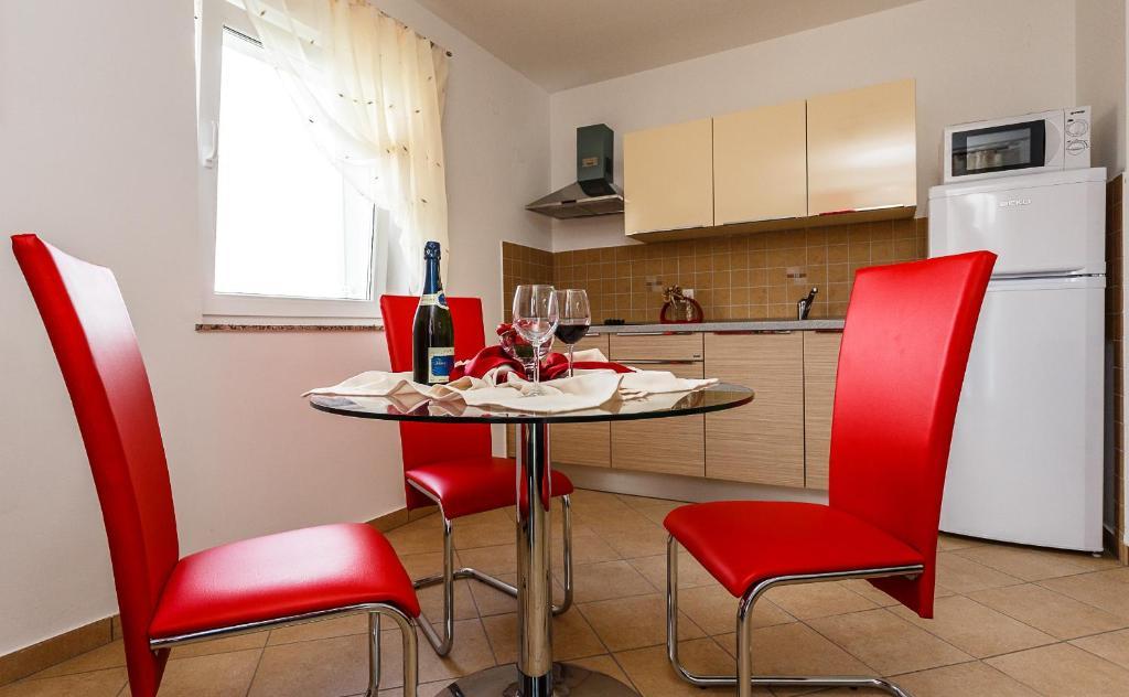 Apartments Mare&Mons Deluxe Malinska Cameră foto