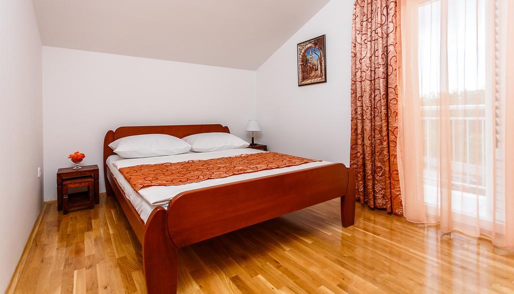 Apartments Mare&Mons Deluxe Malinska Exterior foto