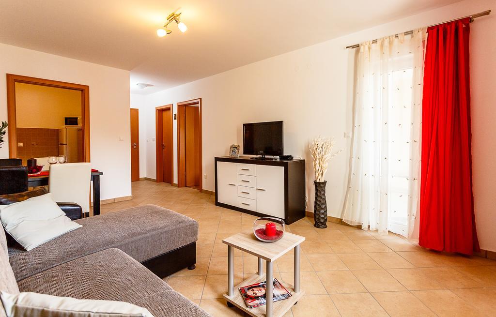 Apartments Mare&Mons Deluxe Malinska Exterior foto